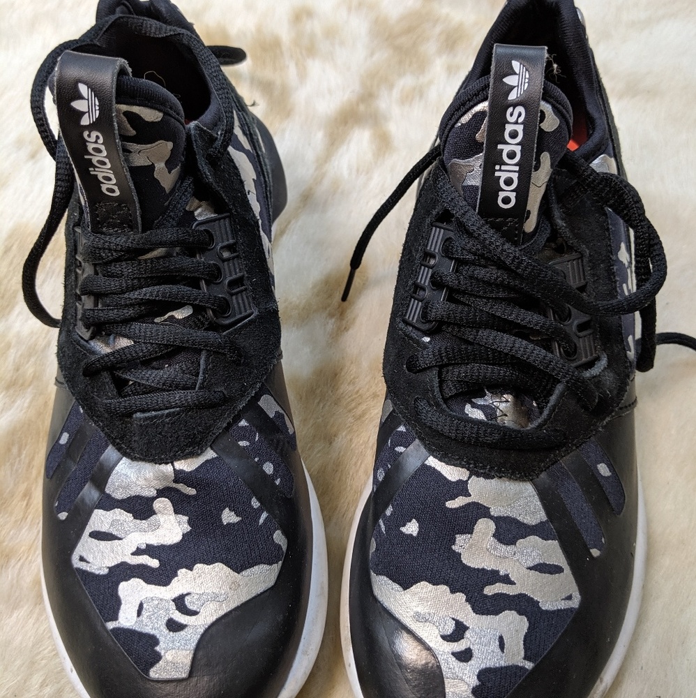 Camo Adidas Tubular